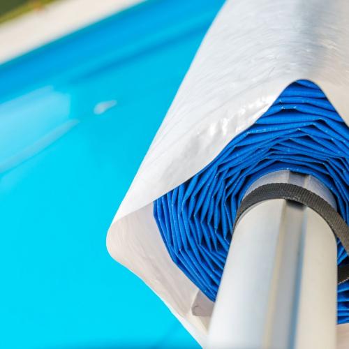 Pool cover / tarpaulin / shutter